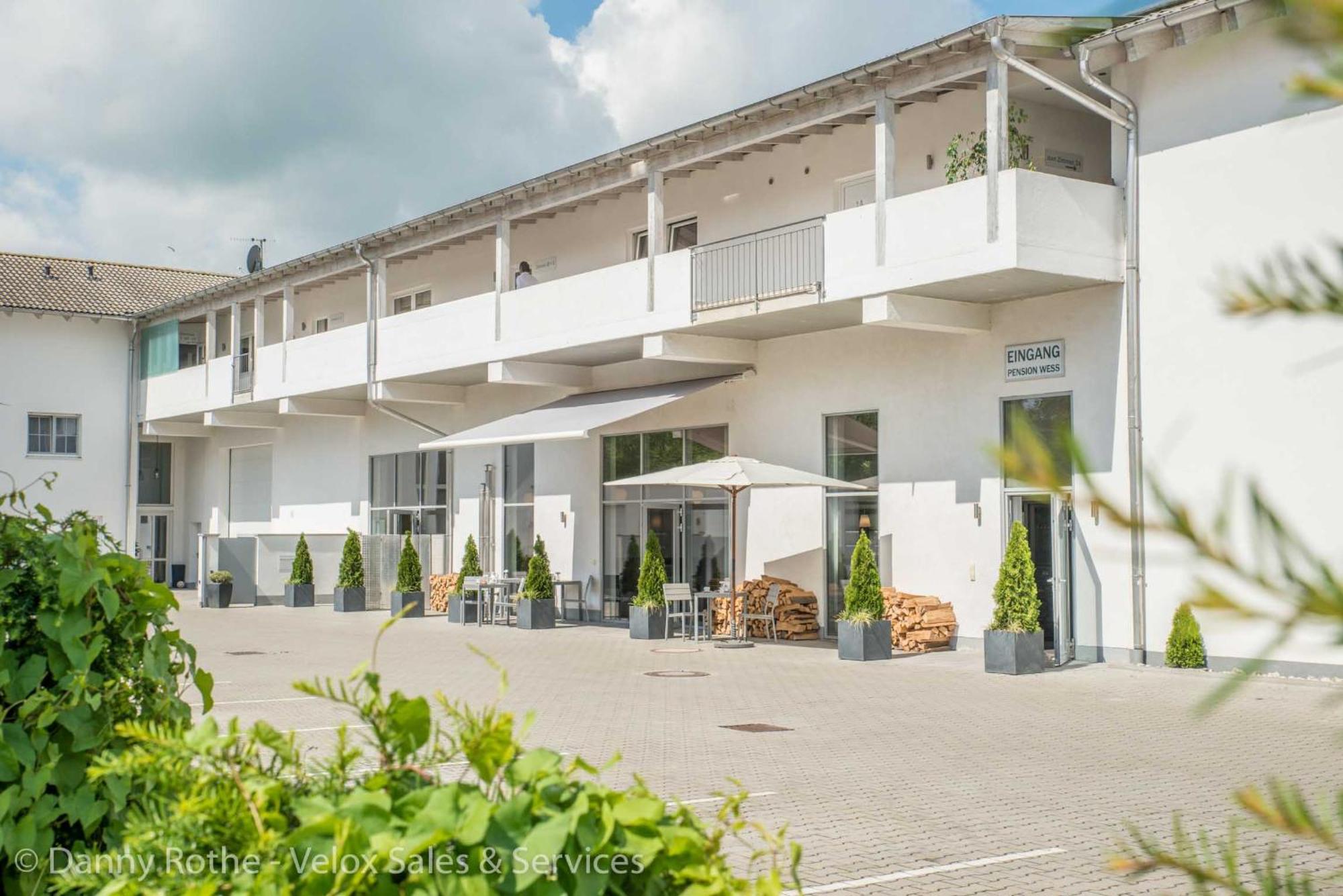 Pension Wess Neufinsing Exterior photo